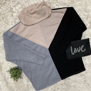 Bibi Colorblock Cowlneck Sweater M/L